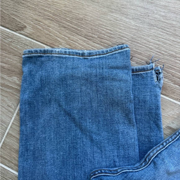 Lucky Brand Light Blue Straight Jeans - Picture 3 of 4